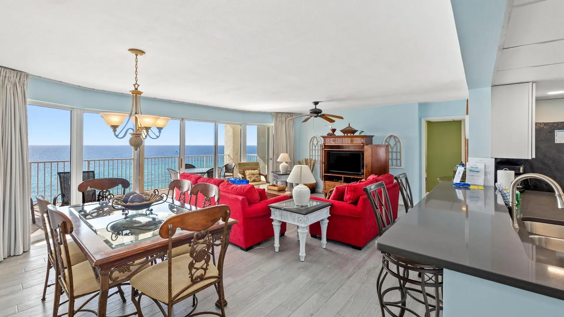 Gulf Front Living Room And Master Suite! Sleeps 8! Panama City Beach
